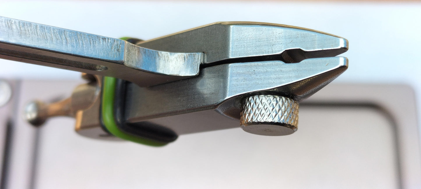 Rotating Fly Tying Vise – 360° Rotary with Adjustable Tension